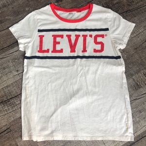 Levi's Tops - Levi’s baseball tee size M Levi's Tops - Levi’s baseball tee size M